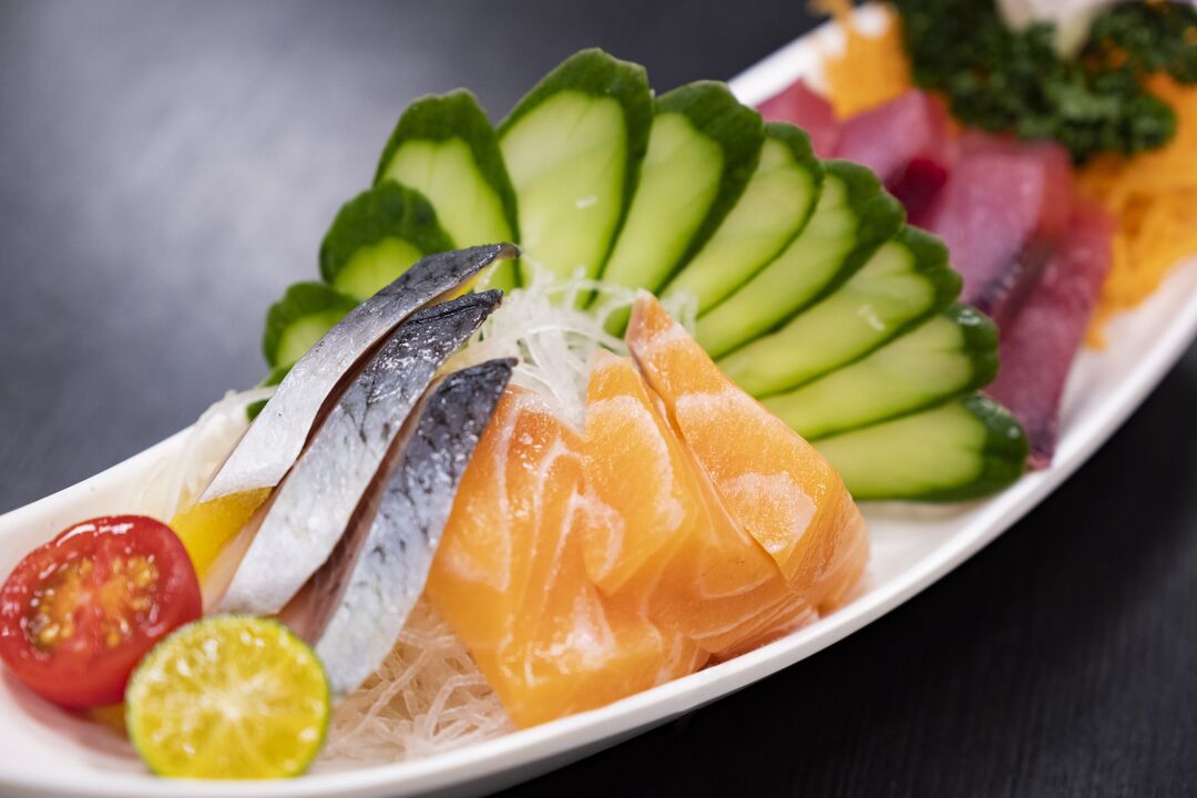 ماهی و سبزیجات بخش های سالم رژیم کتو کم کربوهیدرات هستند